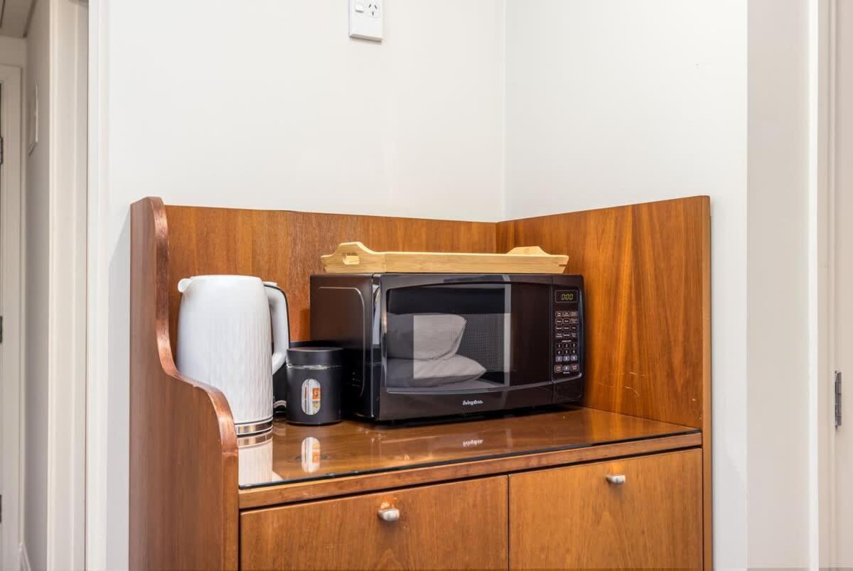 Highrise Studio Apartment W/ Ac, Pool & Gym In Auckland Cbd Exterior photo