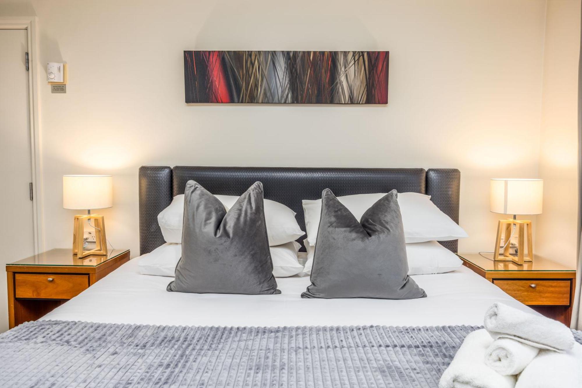 Highrise Studio Apartment W/ Ac, Pool & Gym In Auckland Cbd Exterior photo